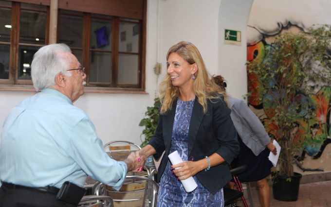 06-08-19 Marco con mayores