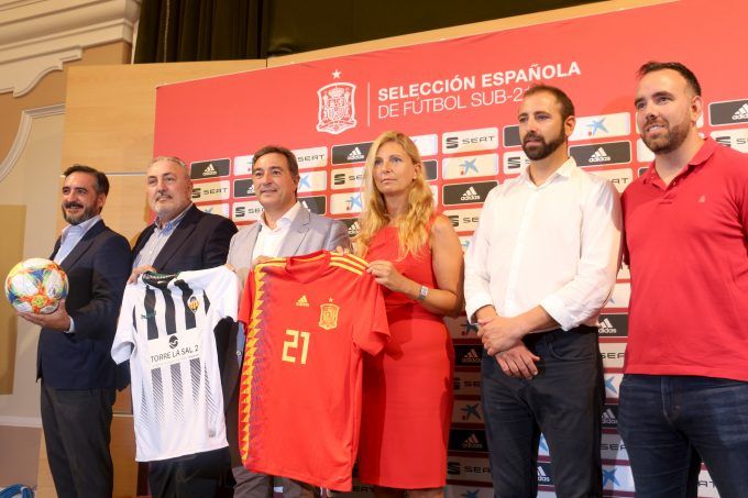 04-09-19 Amparo Marco, Rafa Simó, Omar Braina, RFEF y CD Castellón en la presentación sub21