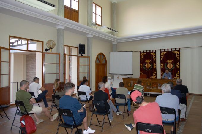 reunió targeta Fem poble 2 reunió targeta Fem poble 2