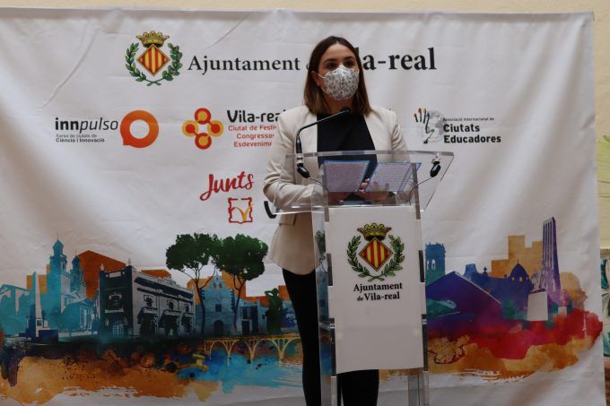 Anna Vicens Avançada Jove