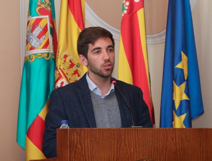 Fernando Navarro ple