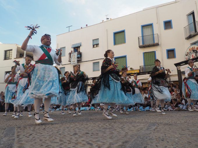 dansants i gitanetes fiestas ermitana peniscola tradicion cultura dansants i gitanetes fiestas ermitana peniscola tradicion cultura