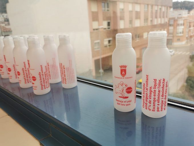 botellas perros almenara