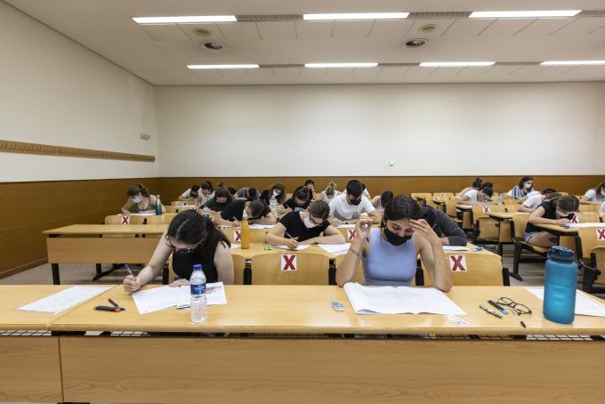 examen selectividad uji damian llorens