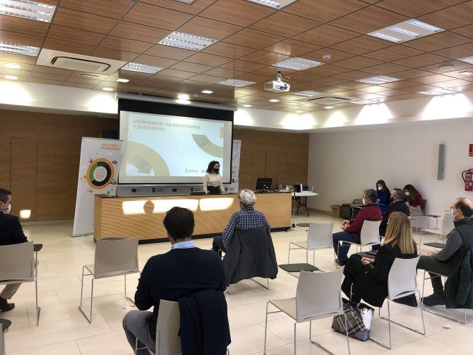 Imagen durante la reunión con las empresas Imagen durante la reunión con las empresas