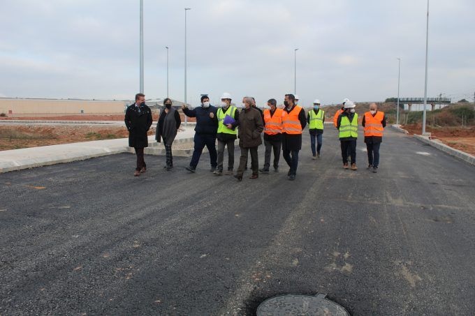 Autoridades visitando las obras en Nules