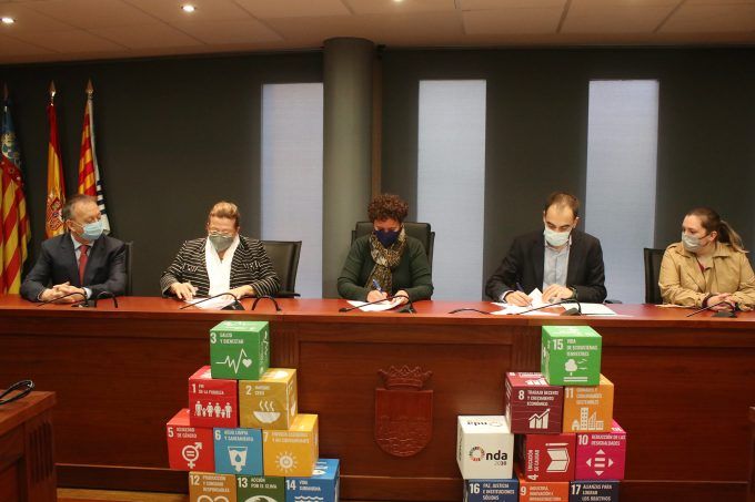 Onda y la Cámara de Comercio potenciarán el sector cerámico y el turismo local