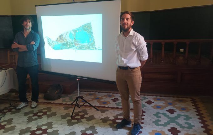 Nacho Carbó i Fernando Navarro moli la font