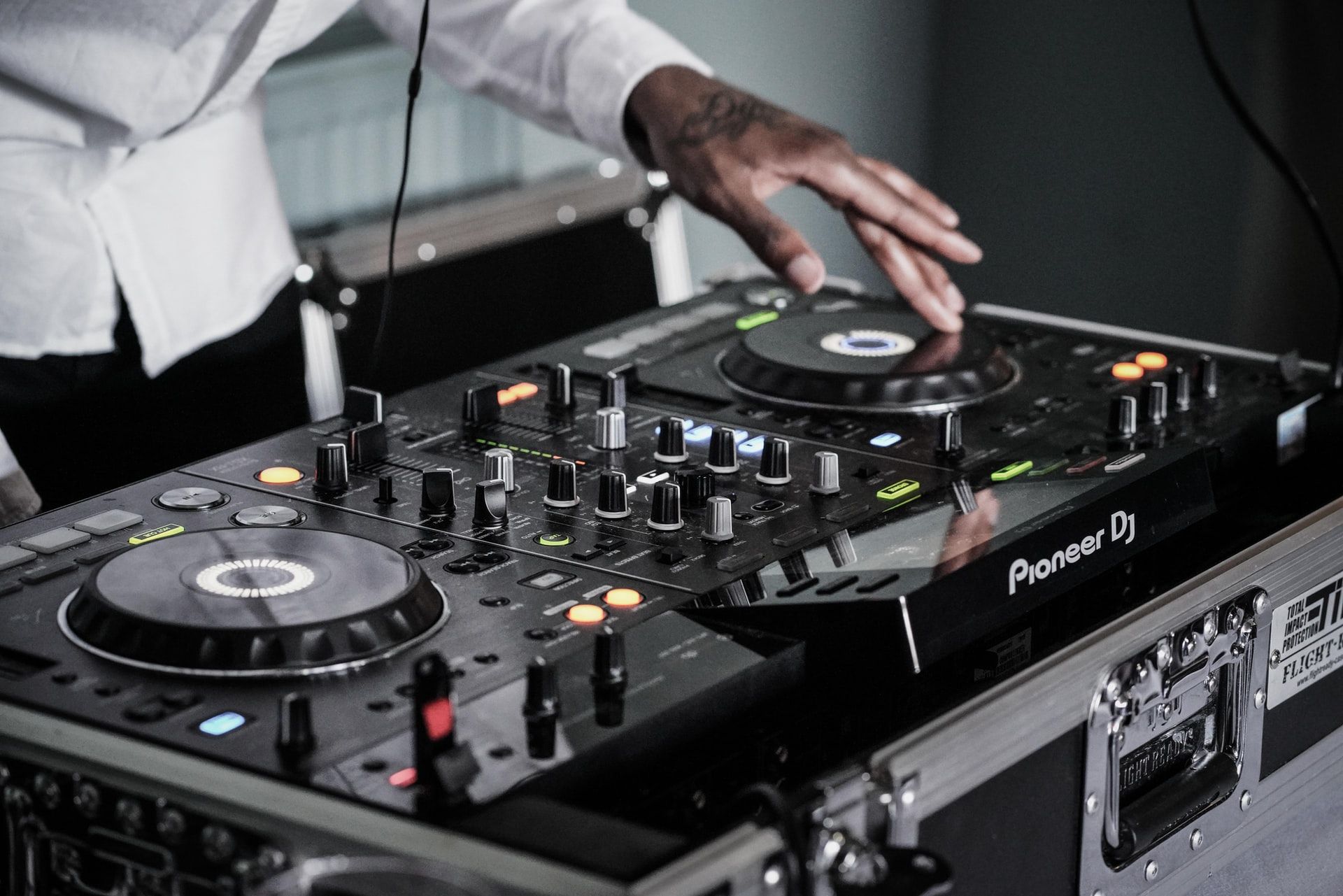 DJ musica tardeo concierto
