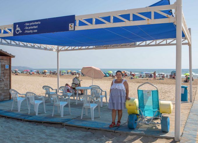 15-08-22 Escuder en un punto accesible de la playa