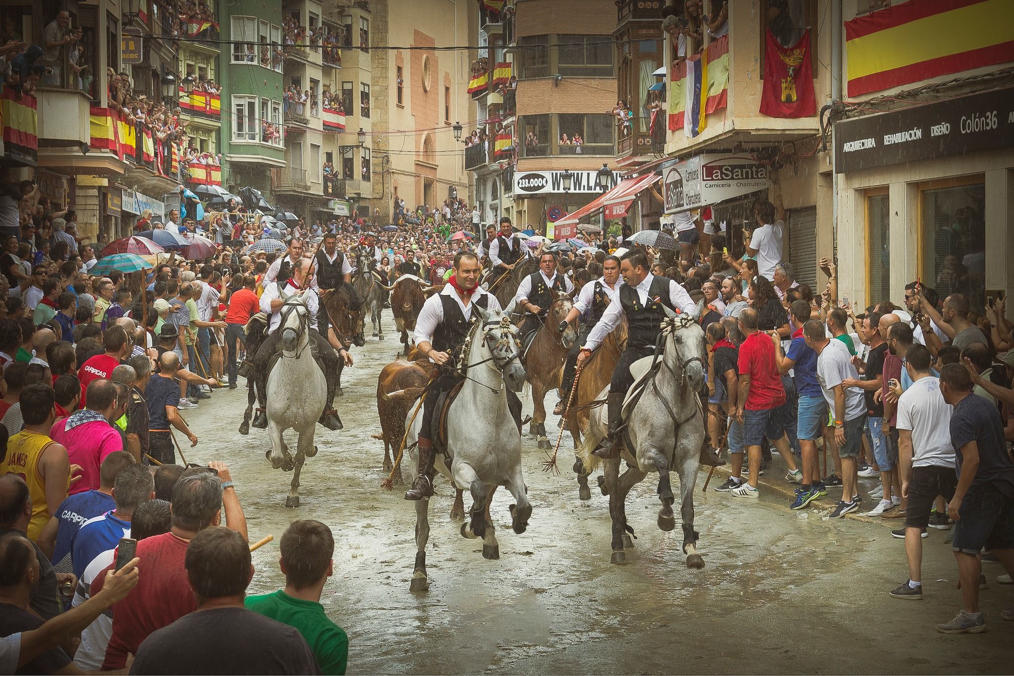 Entrada de toros y caballos de segorbe