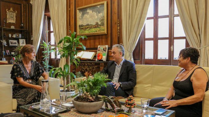 Marco y Garrido se reunen con el conseller Héctor Illueca