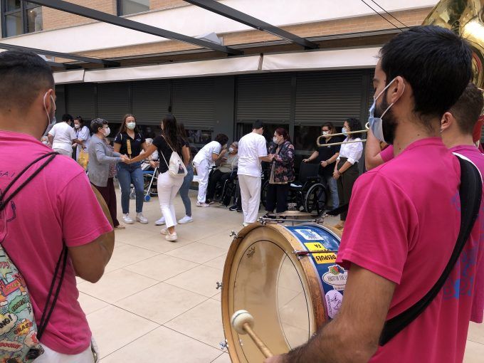 Almassora visita residencia Santa María Rosa Molas