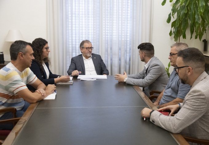 reunio bous al carrer