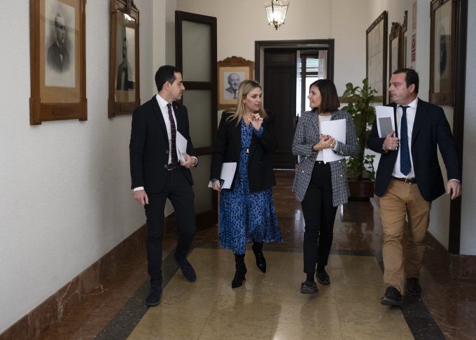 Presidenta y vicepresidentes diputacion Presidenta y vicepresidentes diputacion