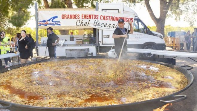 Paella en la Romeria de les canyes de las Fiestas de la Magdalena (Xisco Navarro) Paella en la Romeria de les canyes de las Fiestas de la Magdalena (Xisco Navarro)