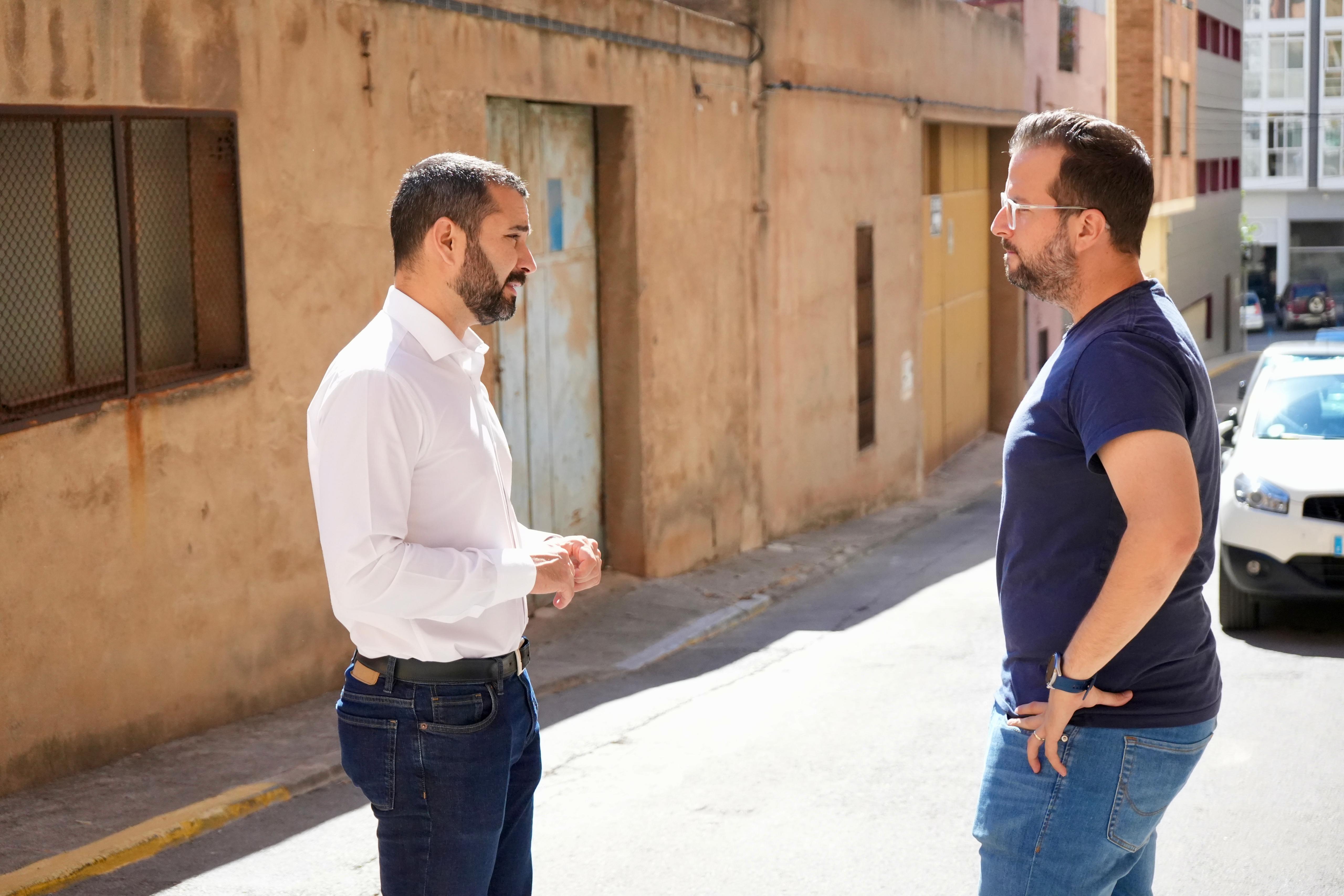 Samuel Falomir, alcalde de L'Alcora, y Robert Tena, regidor d'Urbanisme
