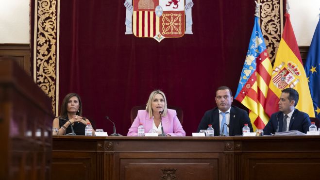 Marta Barrachina junto a Mª Ángeles Pallarés, Andrés Martínez y Héctor Folgado