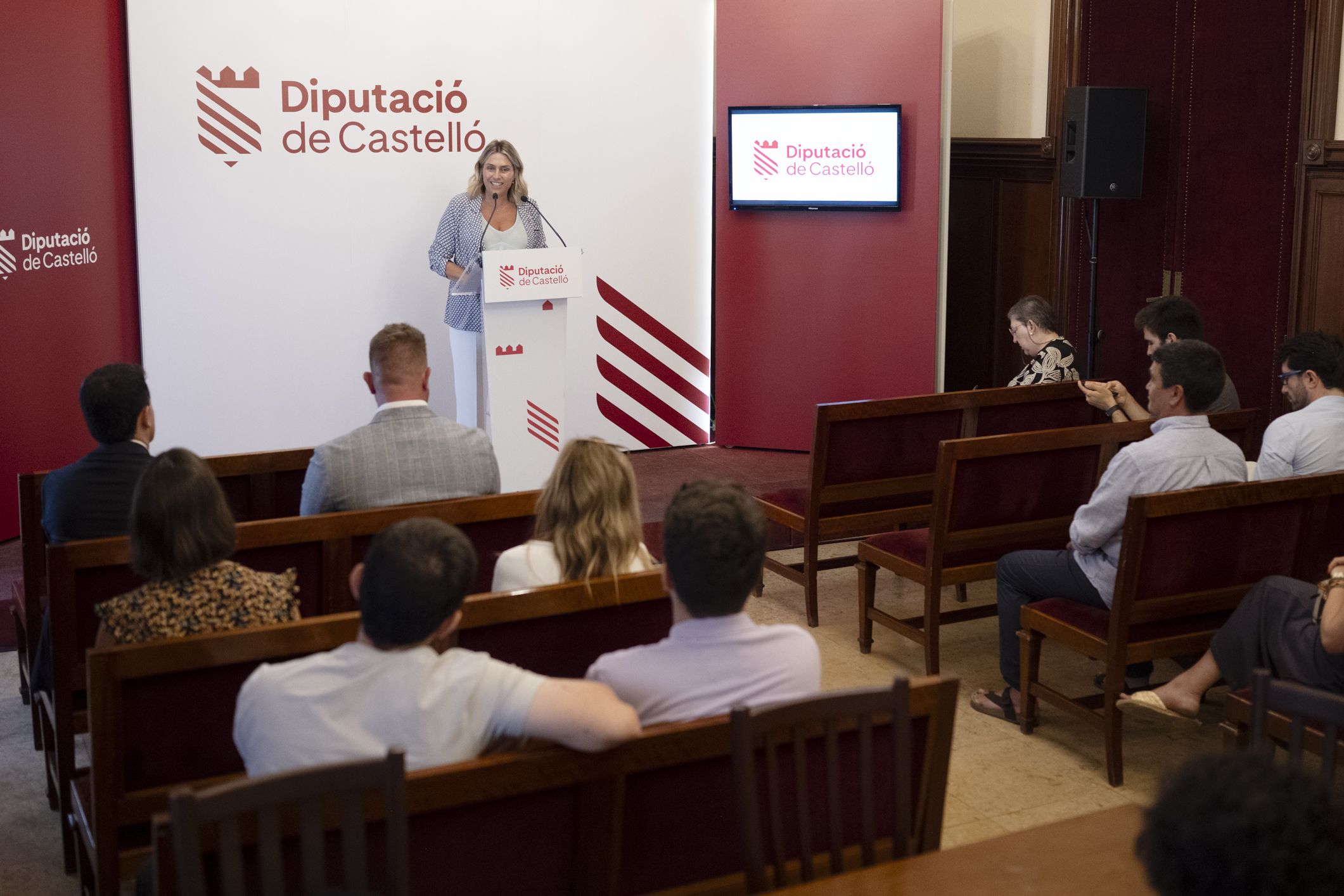 La presidenta de la Diputació de Castelló, Marta Barrachina, en roda de premsa