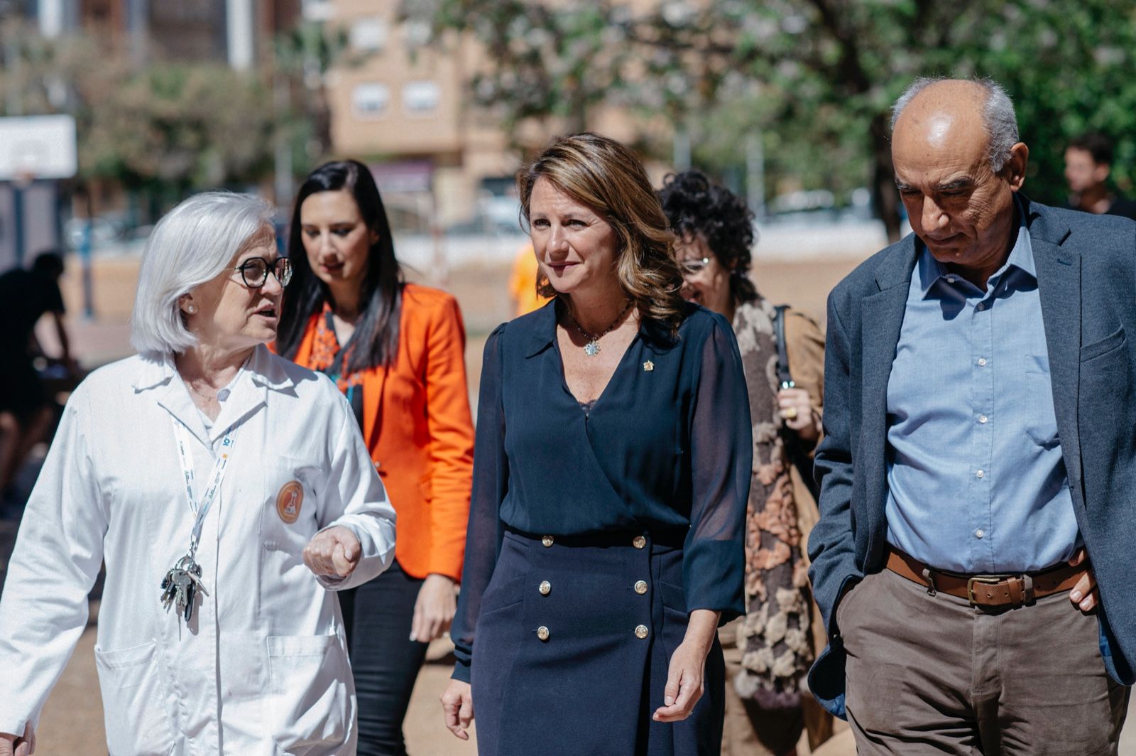 L'alcaldessa Begoña Carrasco visita l'IES Vicent Castell 