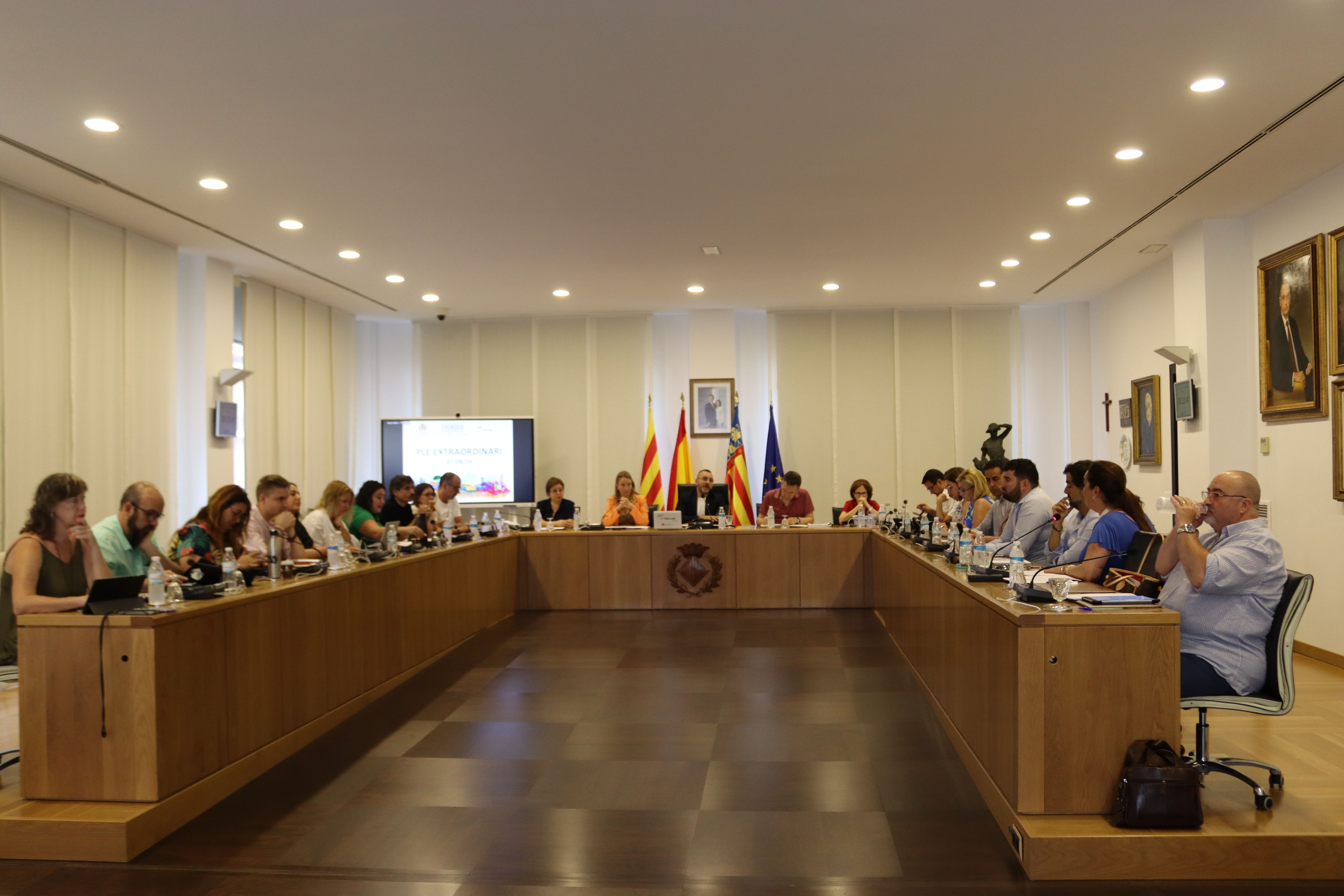 Ple municipal a l'Ajuntament de Vila-real