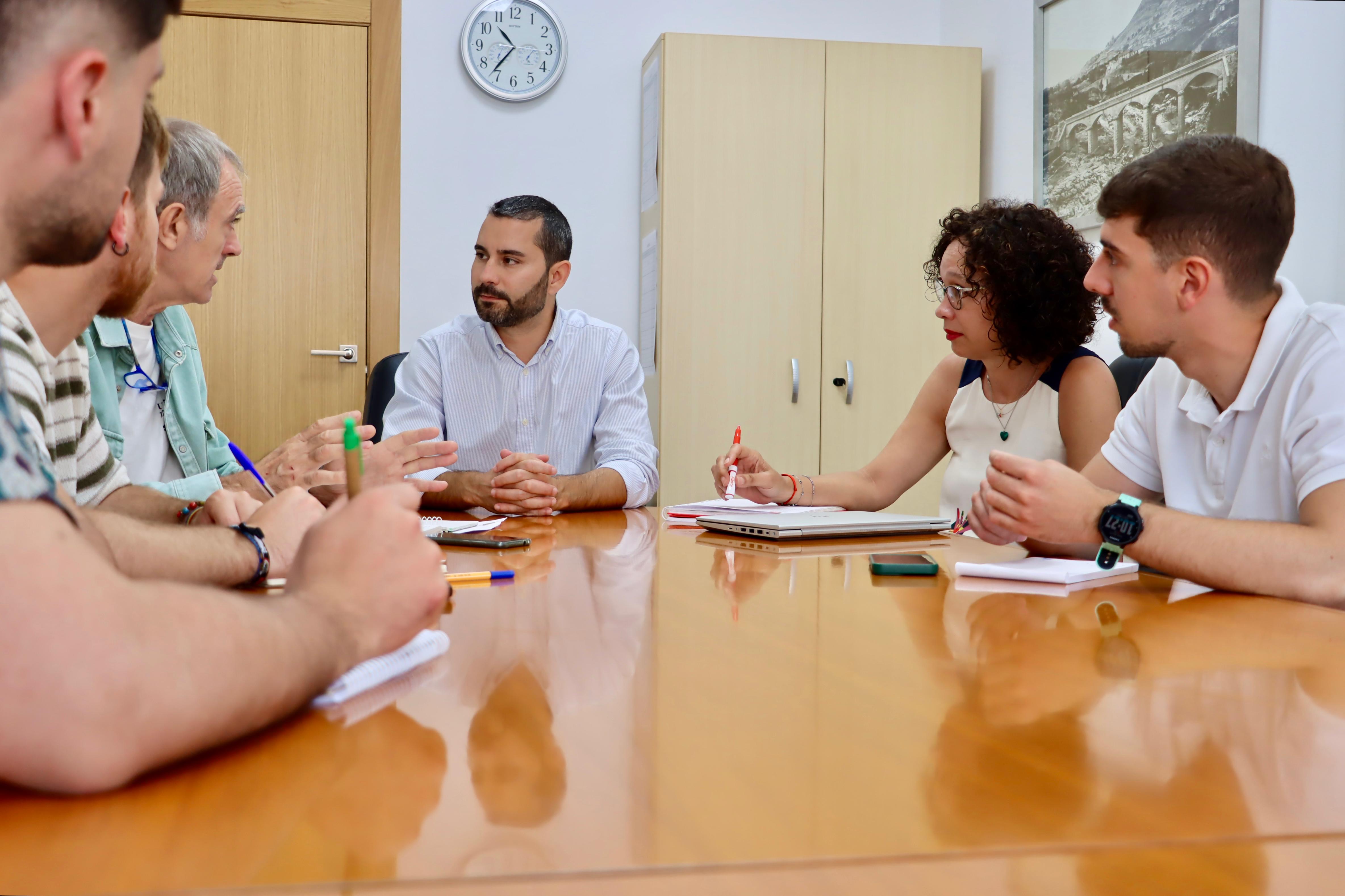 Reunió entre l'Ajuntament de l'Alcora i Adecco