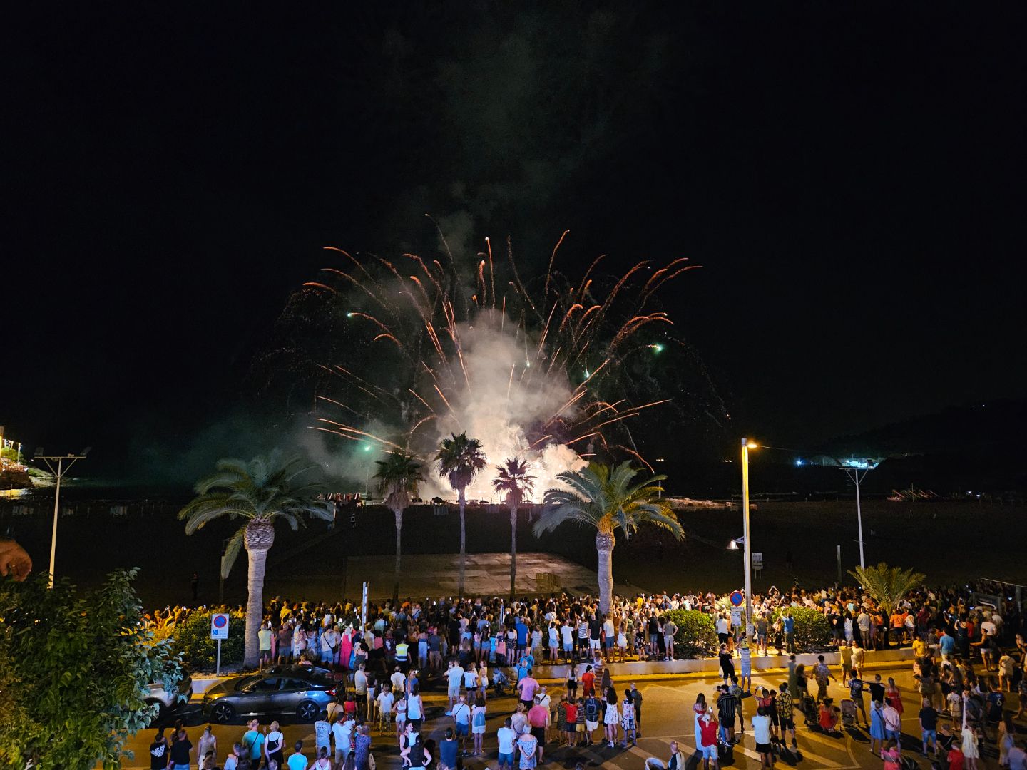 Castell de focs artificials aquàtics a Orpesa