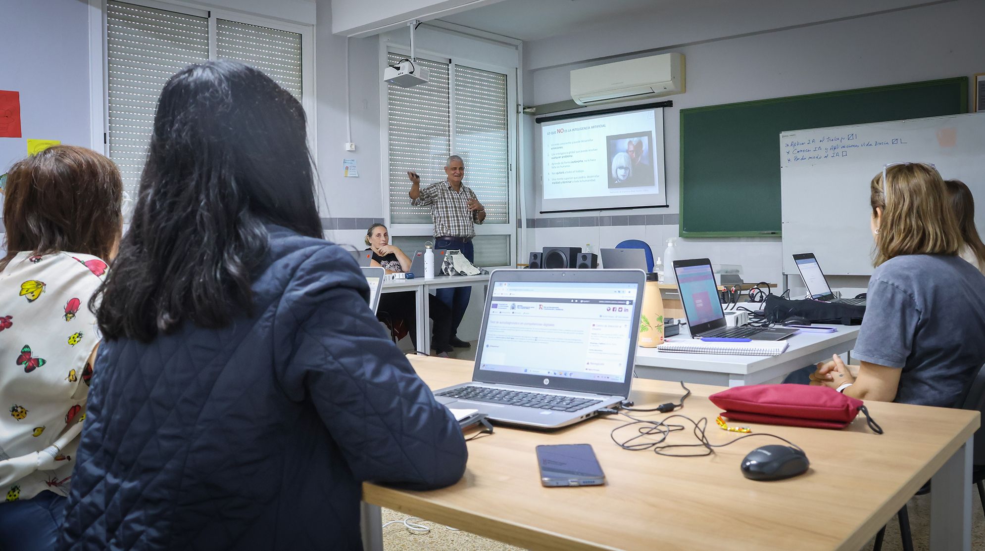Un curs d'Intel·ligència Artificial ofertat per Onda Inserta