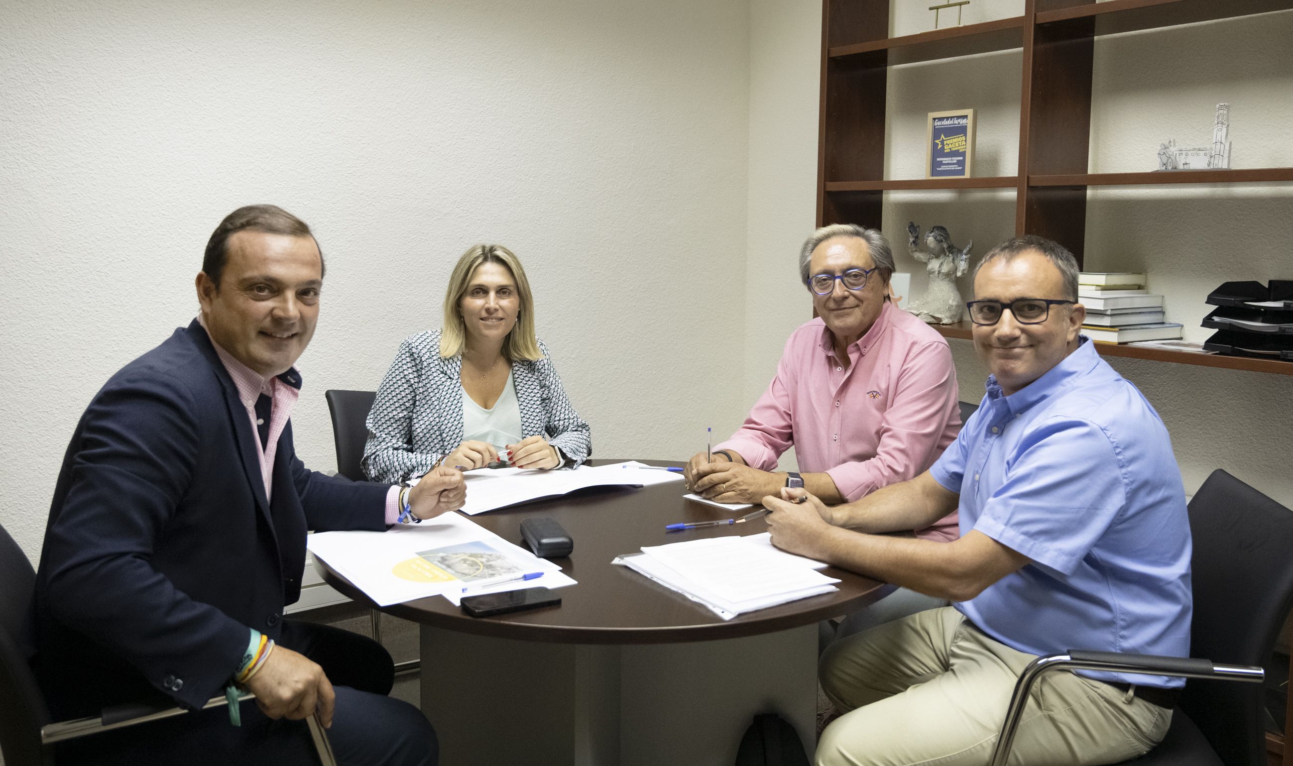  Reunió entre Marta Barrachina, presidenta de la Diputació de Castelló, i el president d'Ashotur, Carlos Escorihuela