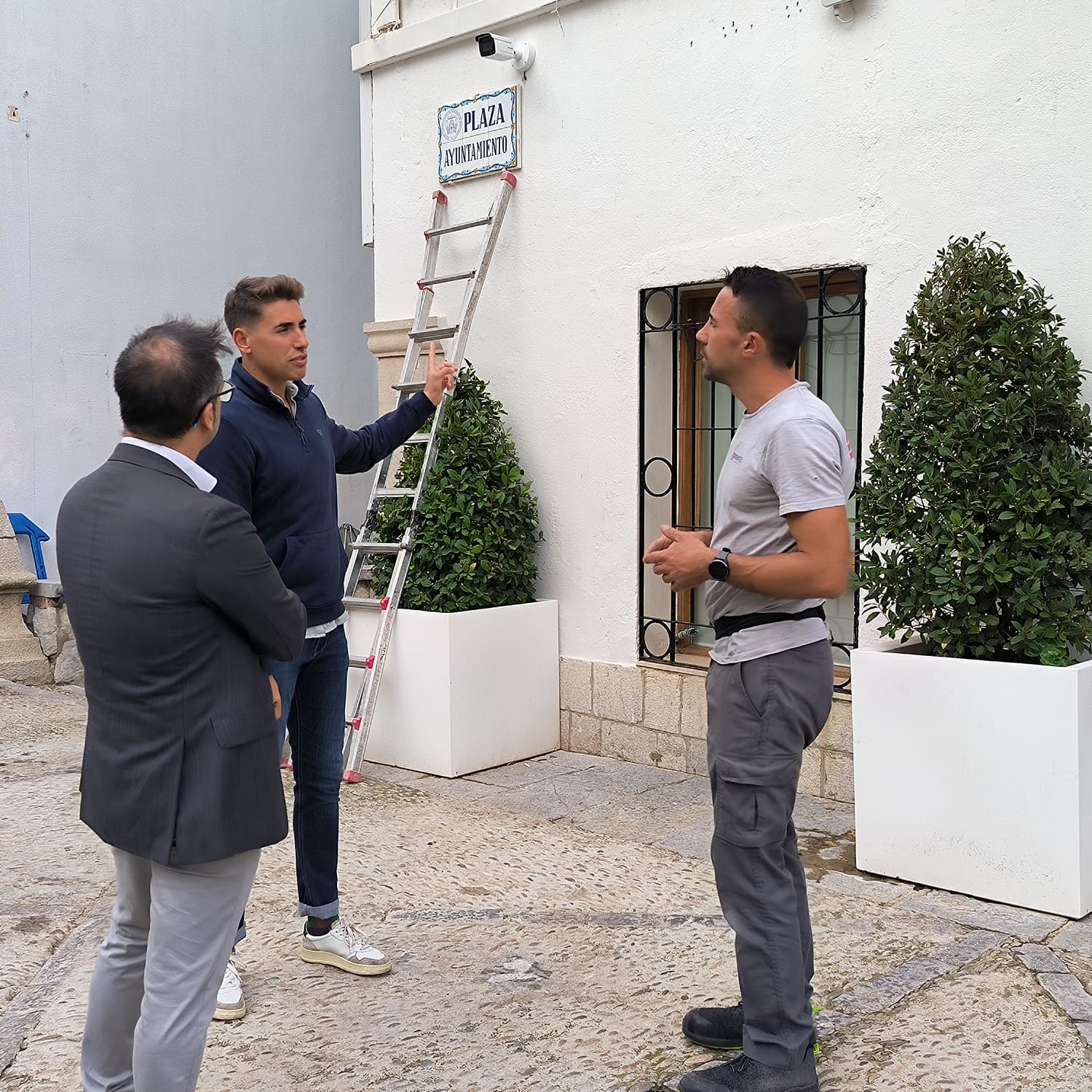 Instalación de cámaras de videovigilancia en Peñíscola Instalación de cámaras de videovigilancia en Peñíscola