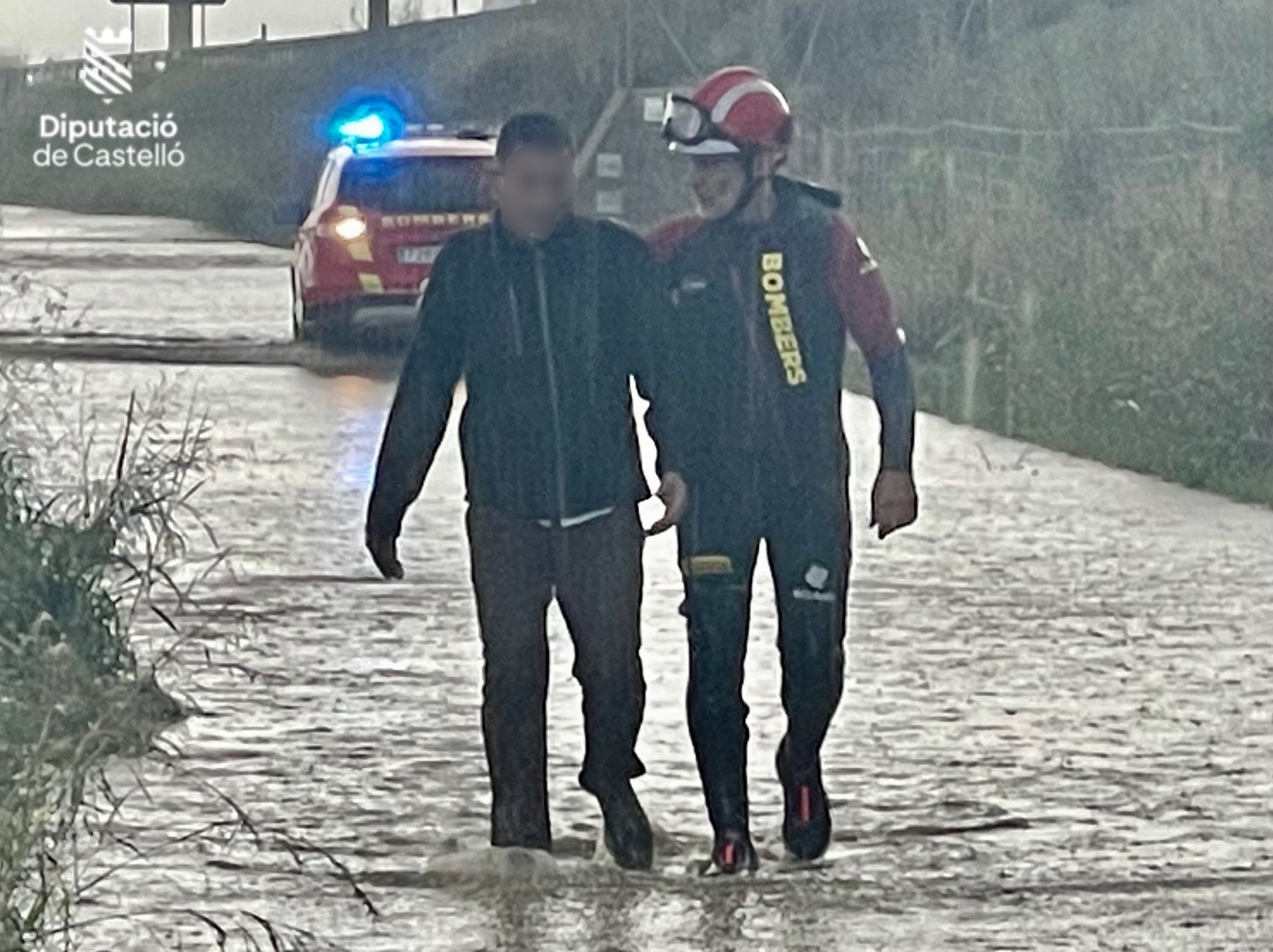 Rescate de un bombero por la DANA en Castellón