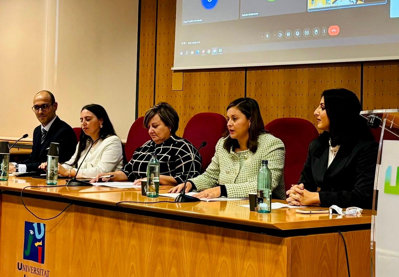 Arantxa Miralles en el VII Congreso de Jóvenes Investigadores en Economía y Empresa (AJICEDE)