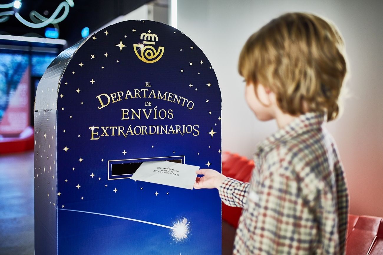 Buzón Mágico para los Reyes Magos y Papá Noel de Correos
