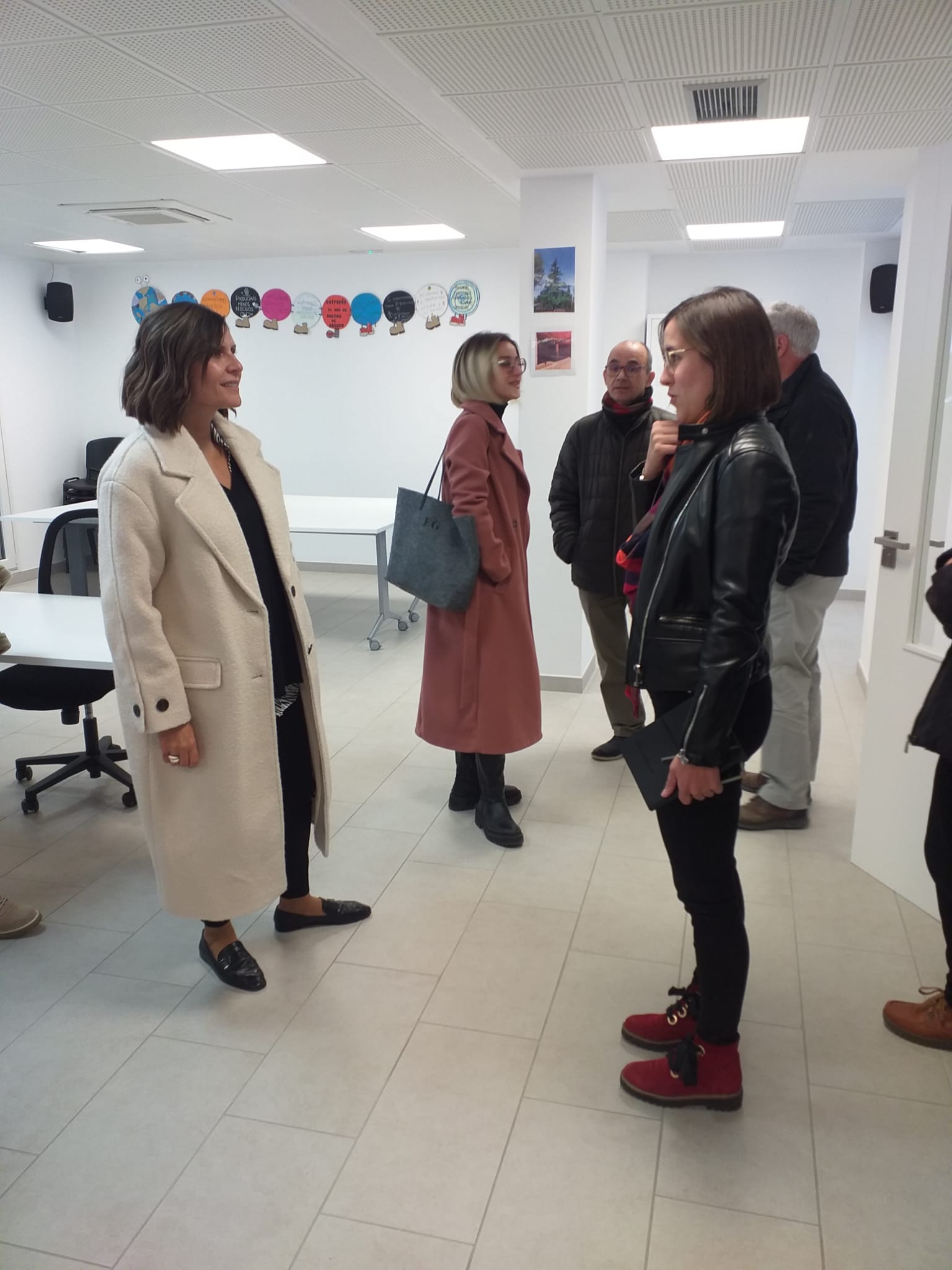 Mª Ángeles Pallarés en una de les reunions en les Oficines d'Assistència a Municipis (Ofisam)