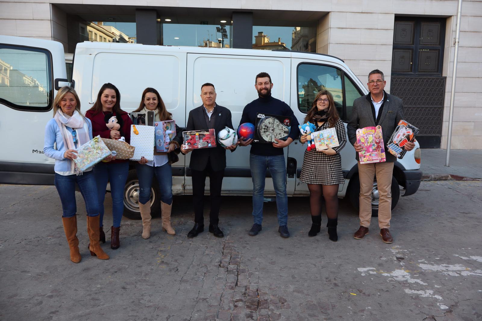 Repartiment de joguets solidaris de Borriana a Albal