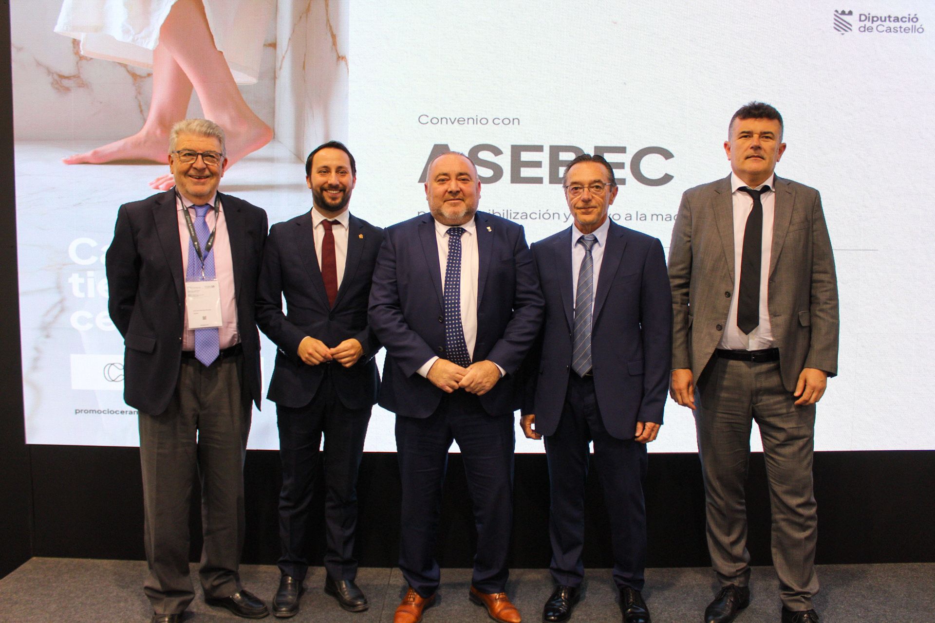 Signatura del conveni amb Asebec a CEVISAMA