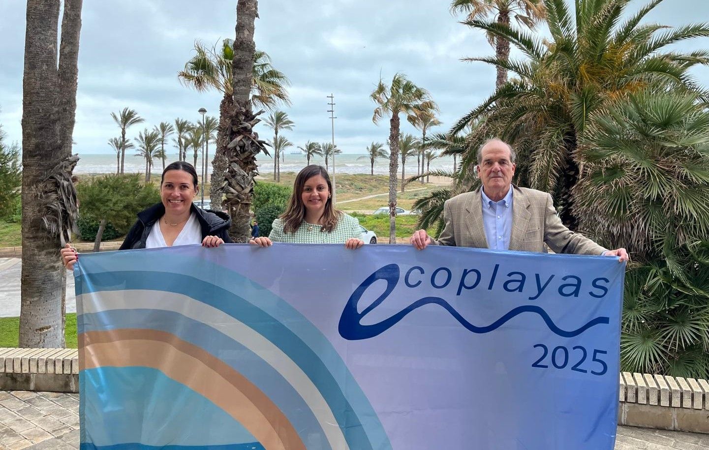 Miralles amb les banderes d'Ecoplayas
