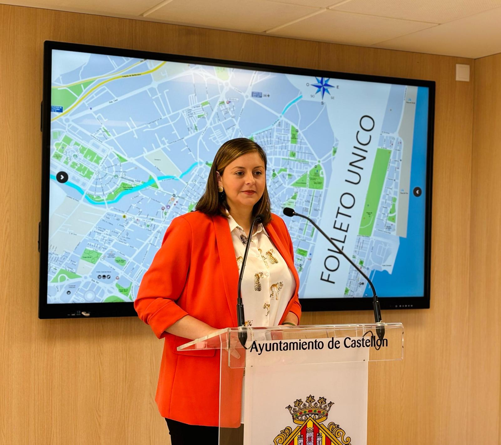 Miralles presenta el futllet turístic