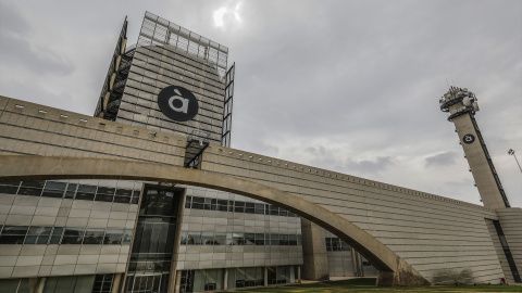  Edifici de la seu de la televisió valenciana À Punt, a València