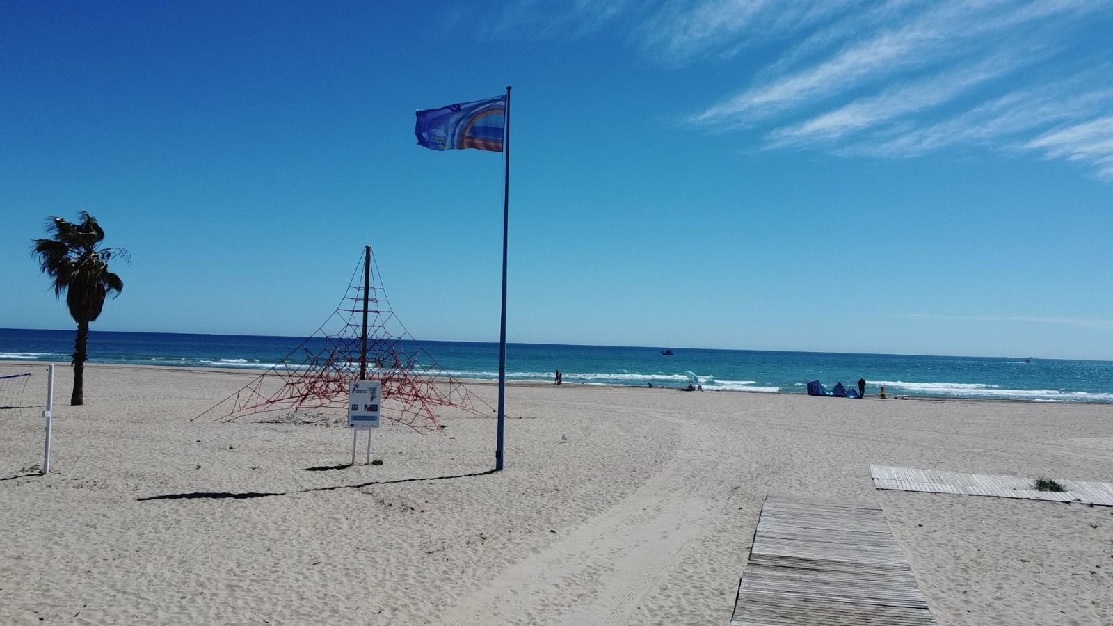 Bandera blava en la platja de Burriana