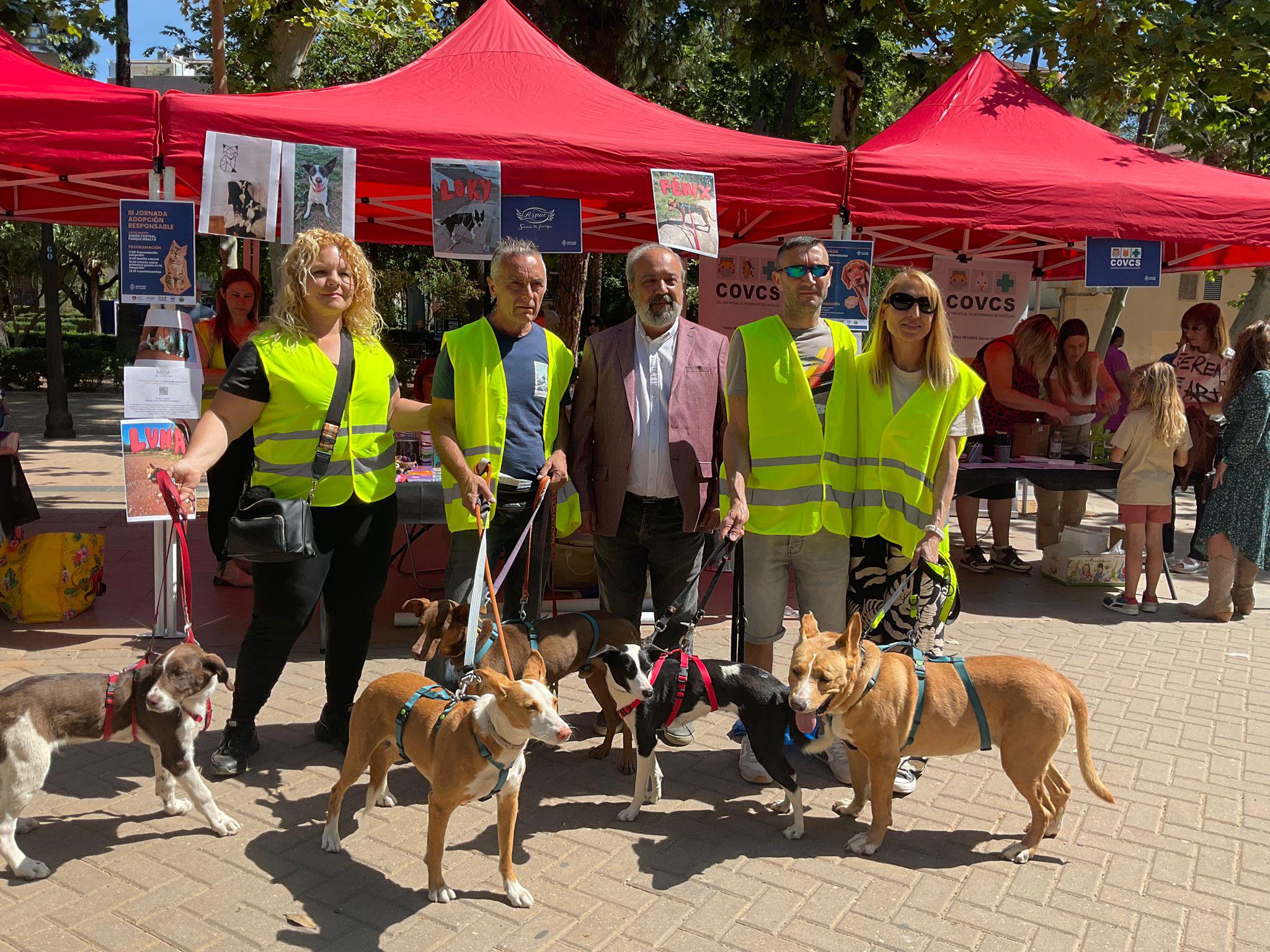 Ferrer en la Fira d'adopció de Castelló