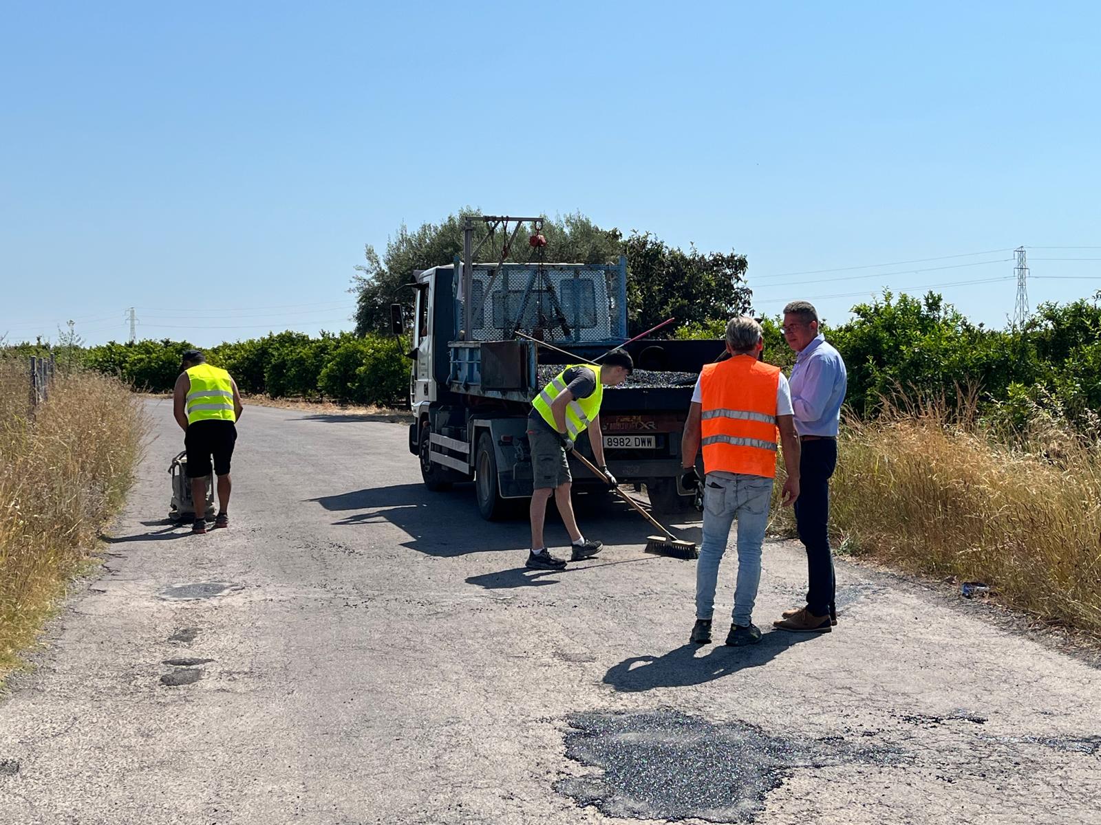 Burriana inicia trabajos de mejora del firme en caminos rurales y vías urbanas