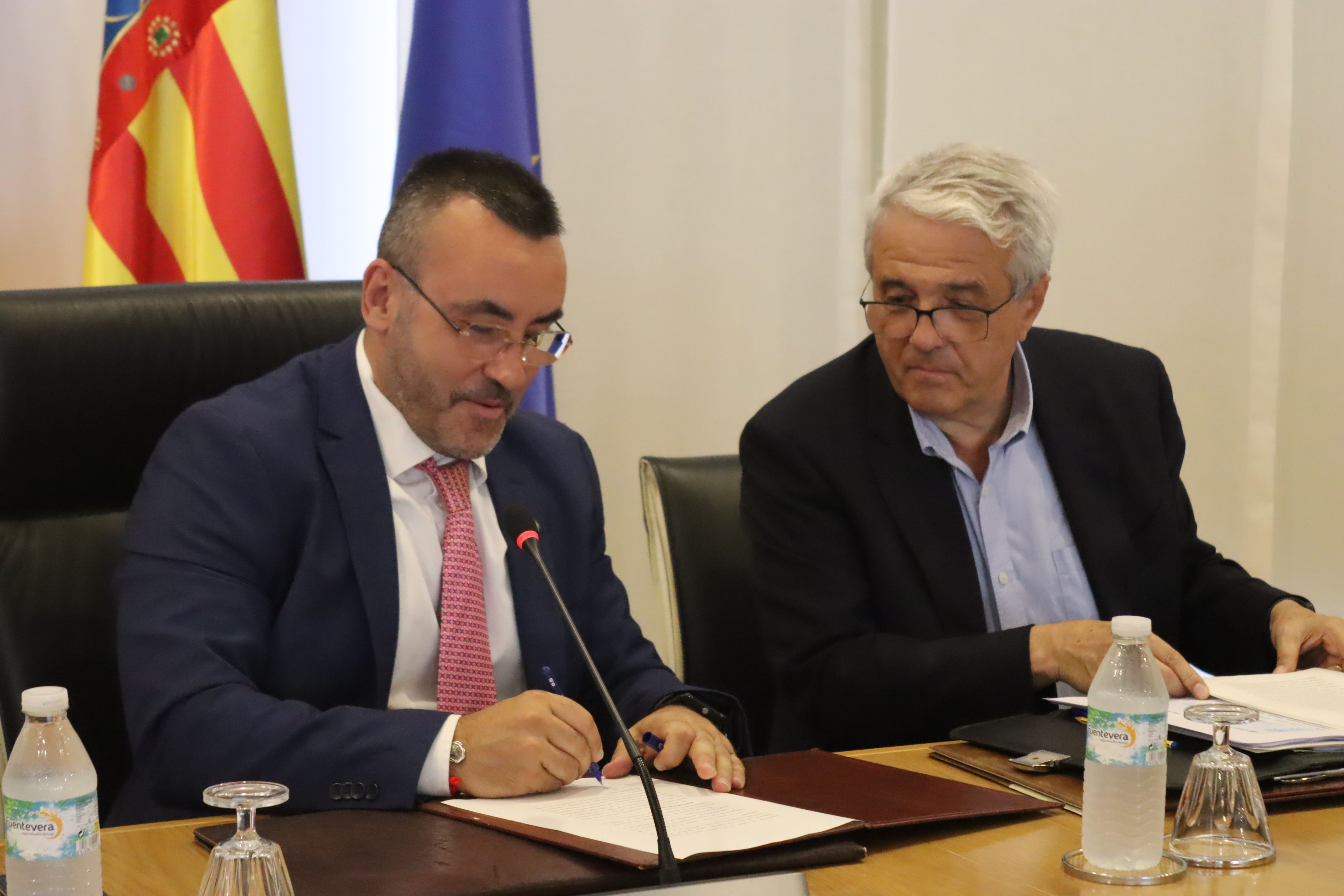 Signatura de la compra de l'Alqueria de Puchol de Vila-real
