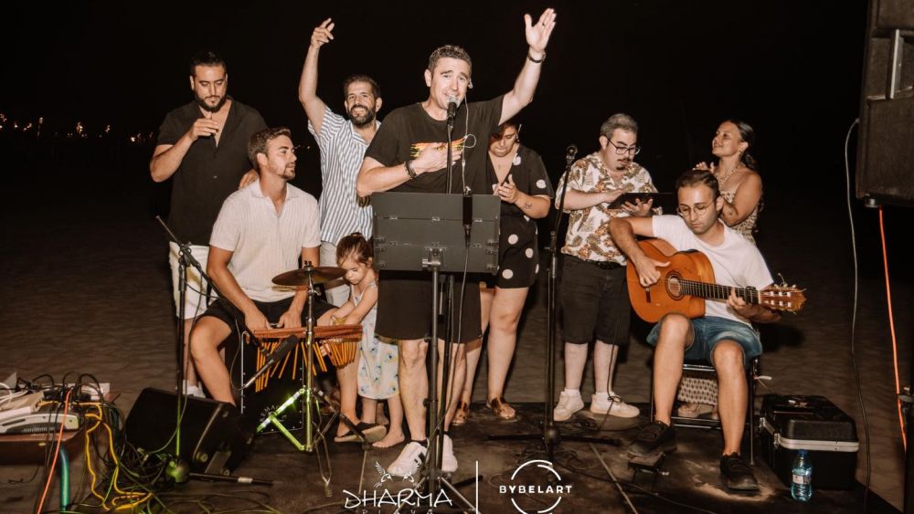 Un concert al xiringuito Dharma