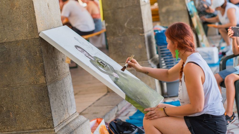 Taller de pintura en la Nit de l'Art de Jérica