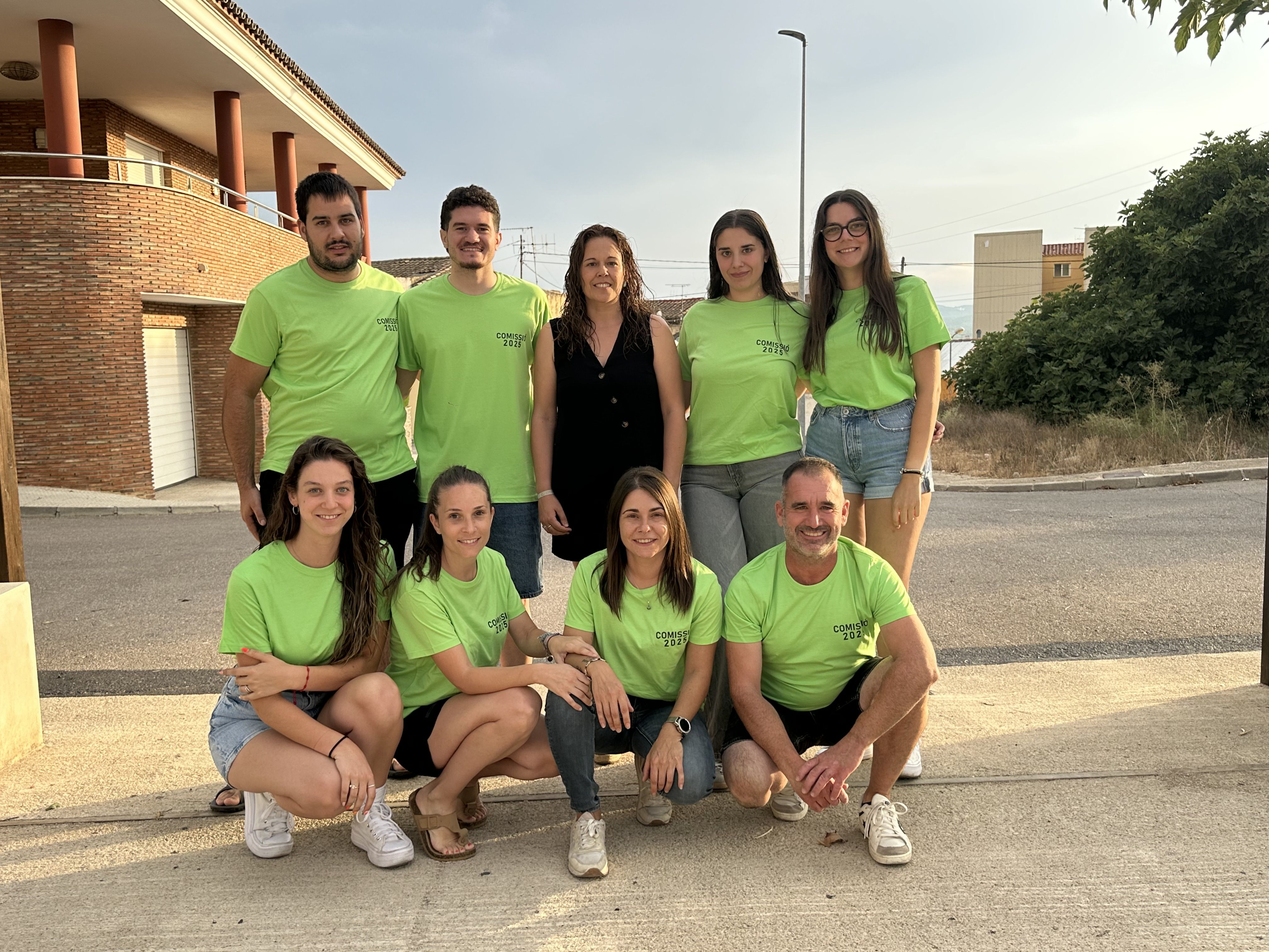 Comisión de Fiestas junto a la concejala de La Barona, Silvana Mas.