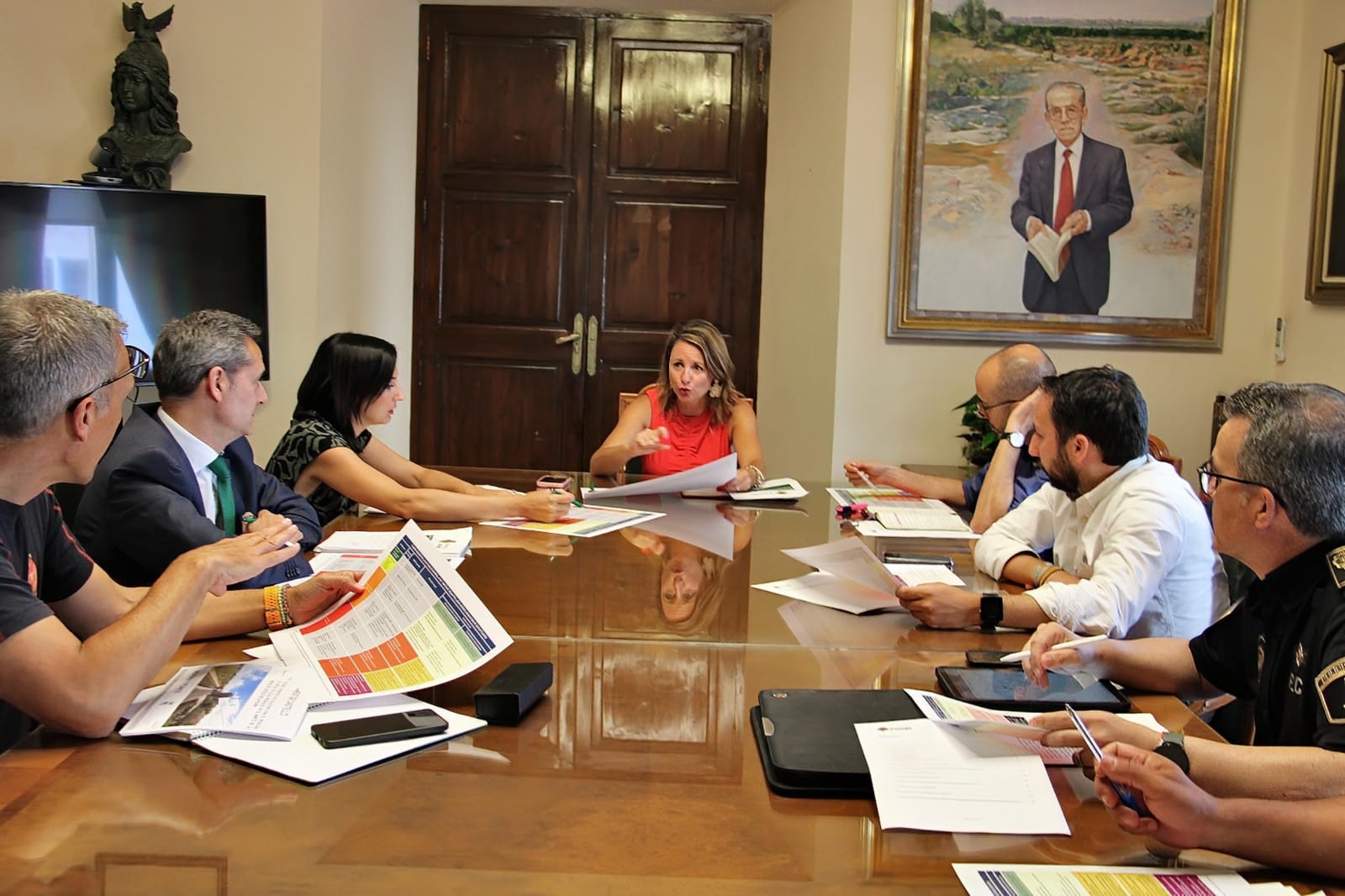 Carrasco amb el grup de treball per al protocol de pluges 