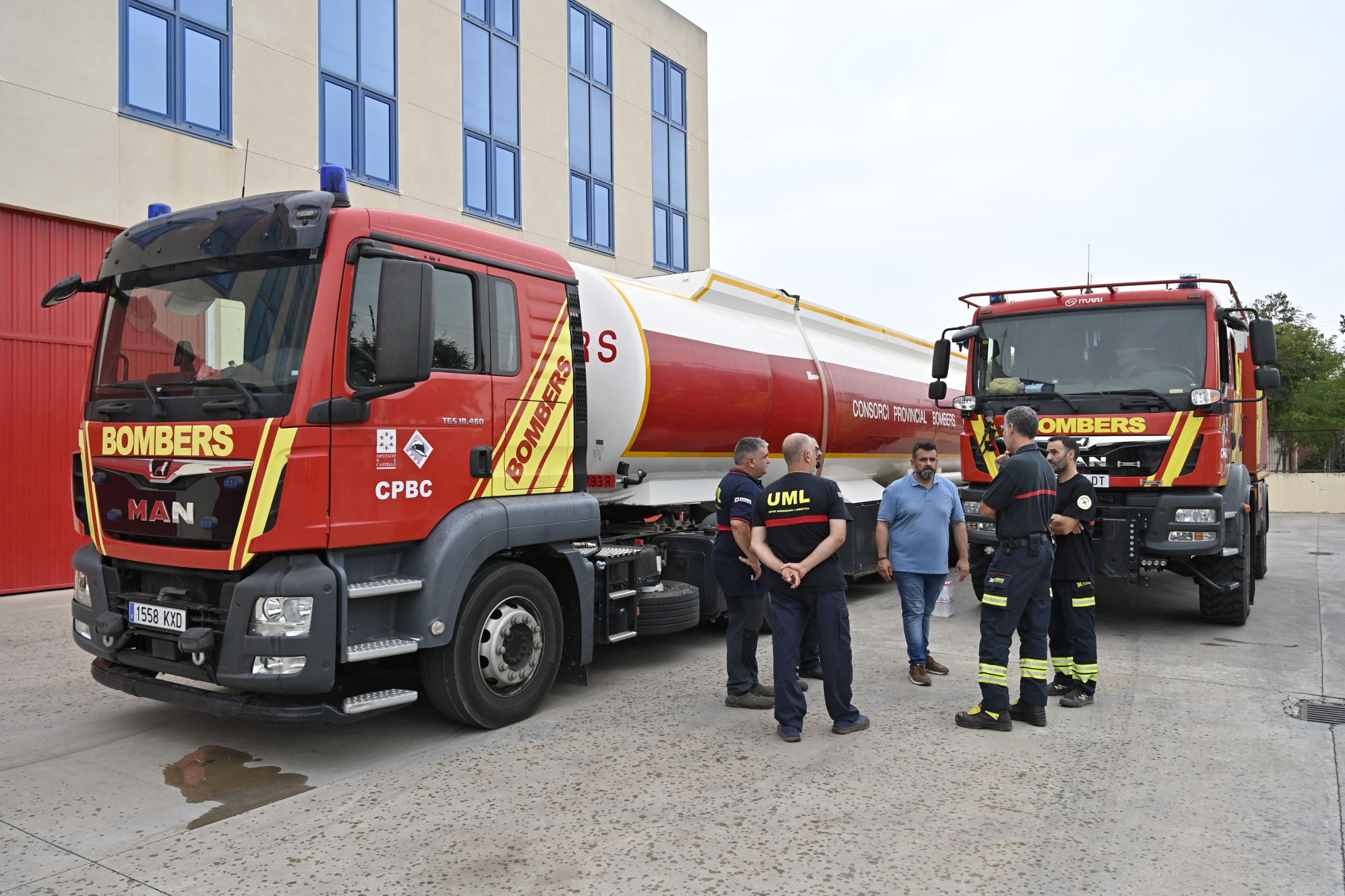 Bombers desplaçats als incendis Castella i Lleó