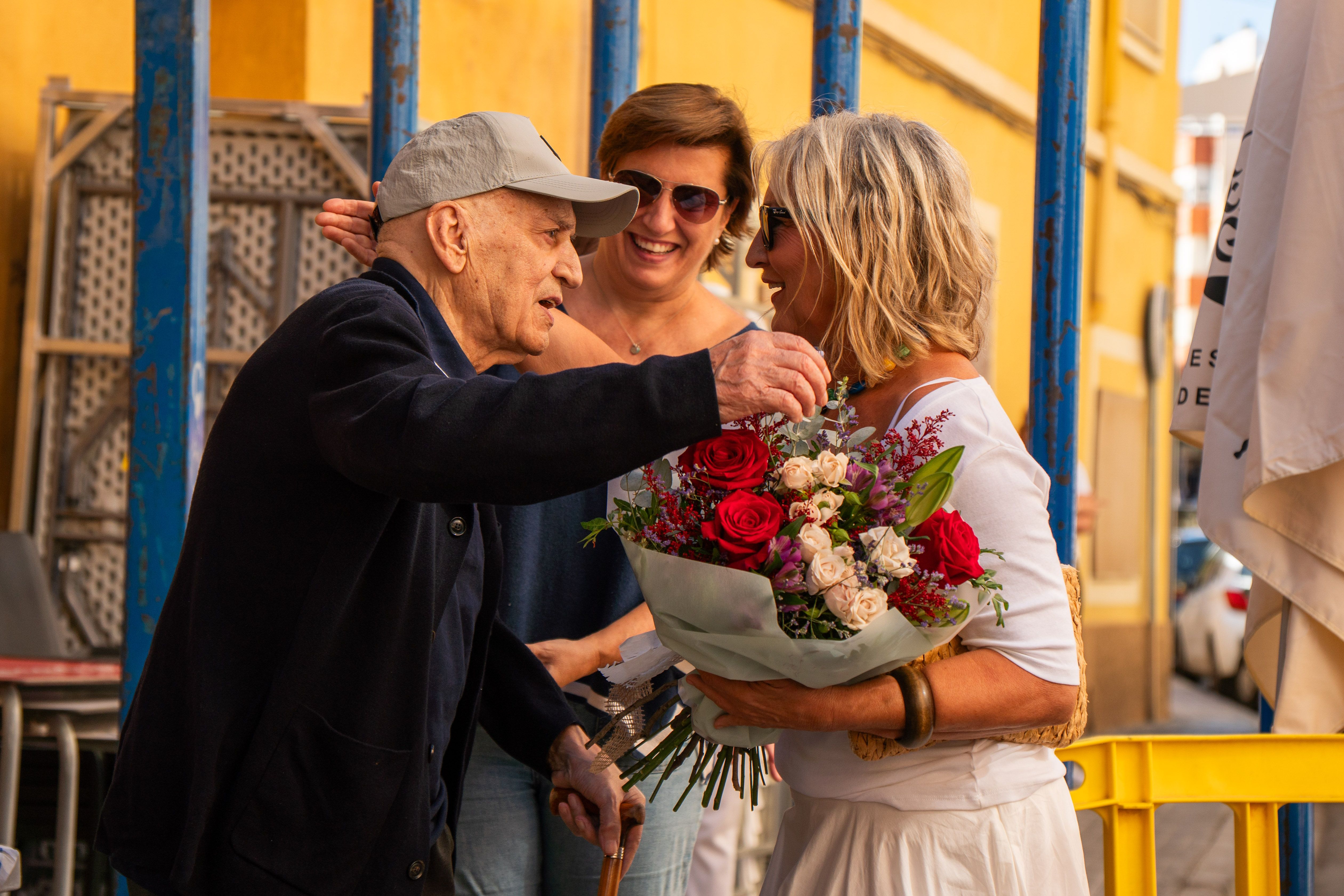 L'Alcora ret homenatge els seus veïns de més edat en les Festes del Crist