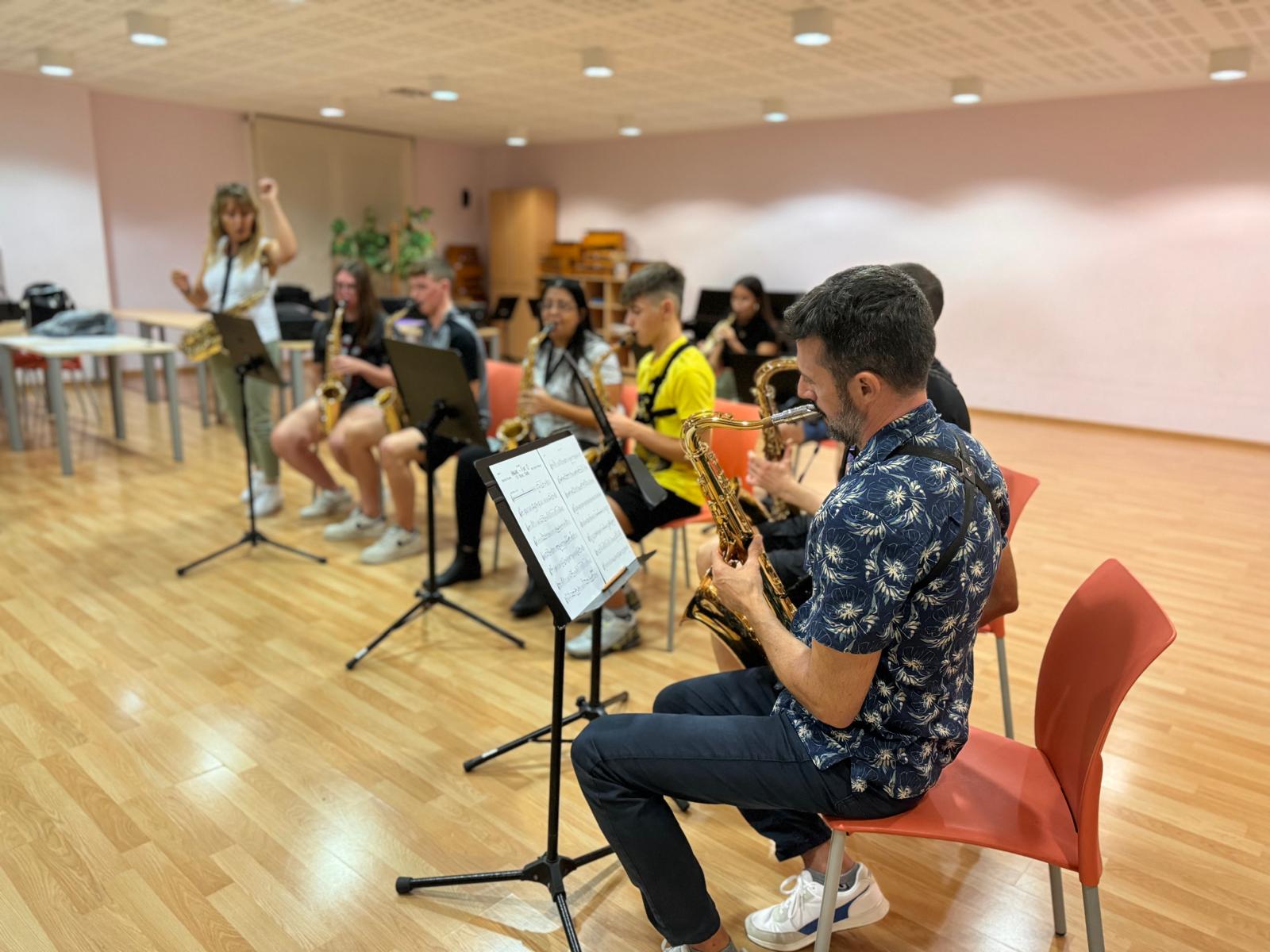 Alumnat del Centre Municipal Les Arts de Burriana